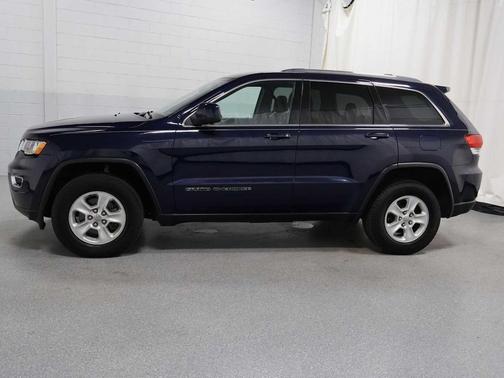 True Blue Pearlcoat 2017 Jeep Grand Cherokee Laredo