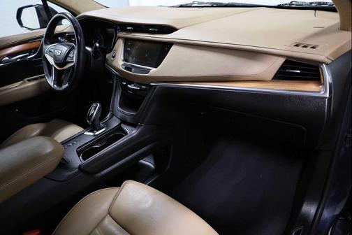 2018 Cadillac XT5 Platinum