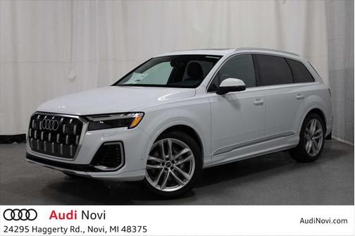 2025 Audi Q7 55 Premium Plus
