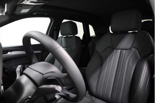 2025 Audi Q5 45 S line Premium