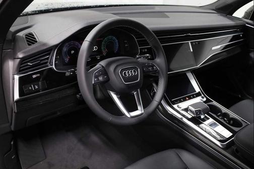 2026 Audi Q7 55 Premium Plus