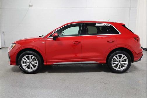 2022 Audi Q3 45 S line Premium