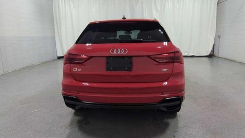 2022 Audi Q3 45 S line Premium