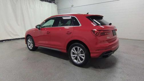 2022 Audi Q3 45 S line Premium