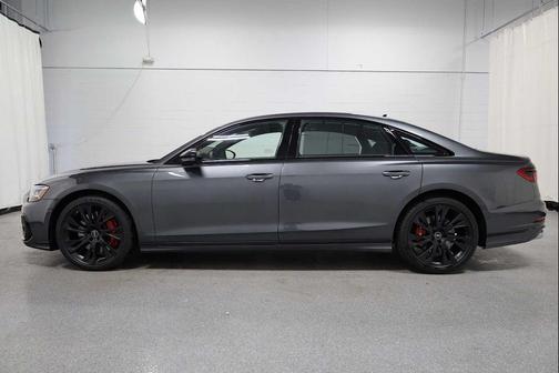 2025 Audi S8 4.0T