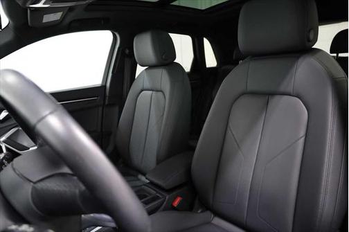 2022 Audi Q3 40 Premium