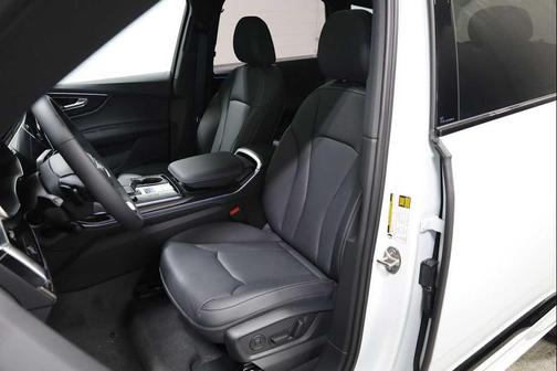 2026 Audi Q7 55 Premium Plus