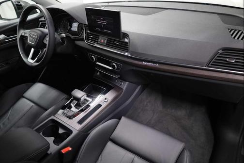 2024 Audi Q5 45 S line Premium