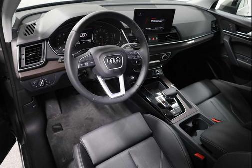 2024 Audi Q5 45 S line Premium