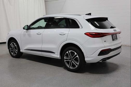 2025 Audi Q5 Premium TFSI quattro S tronic