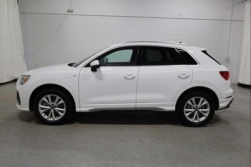 2025 Audi Q3 Premium 45 TFSI S line quattro Tiptronic