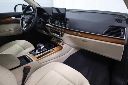 2022 Audi Q5 45 S line Premium Plus