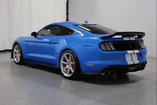 2022 Ford Shelby GT500 Base