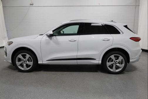 2025 Audi Q5 Premium Plus TFSI quattro S tronic