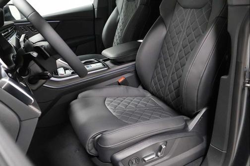 Daytona Gray Pearl Effect 2026 Audi SQ8 4.0T Prestige