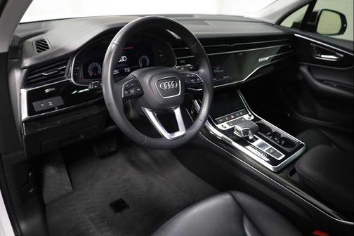 2023 Audi Q7 55 Premium Plus