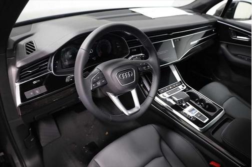 2025 Audi Q7 45 Premium
