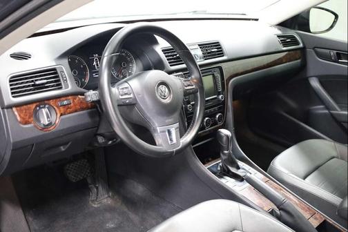 2012 Volkswagen Passat 2.5 SEL