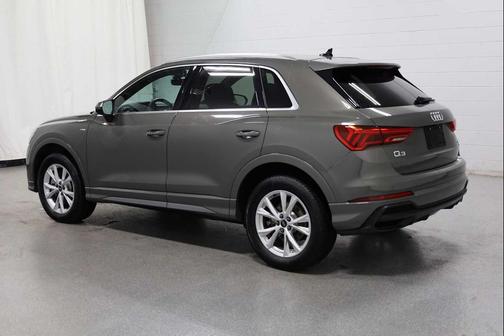 2025 Audi Q3 Premium 45 TFSI S line quattro Tiptronic