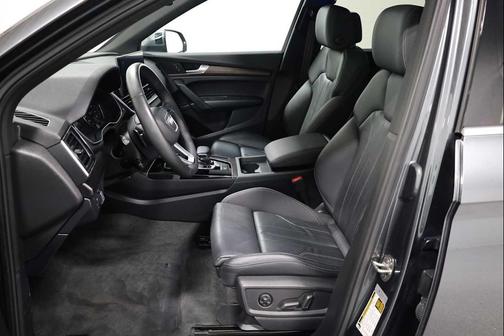2023 Audi Q5 45 S line Premium