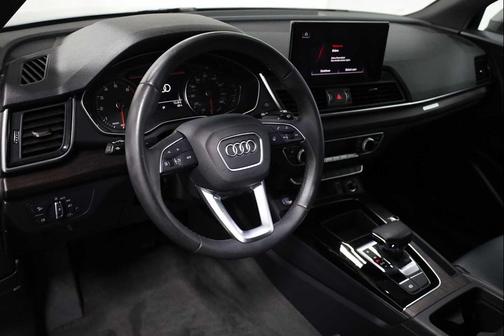 2023 Audi Q5 45 S line Premium