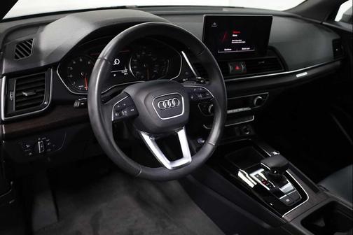 2023 Audi Q5 45 S line Premium