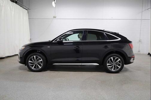 Mythos Black Metallic 2023 Audi Q5 45 S line Premium Plus