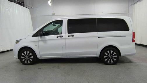 2022 Mercedes-Benz Metris Base