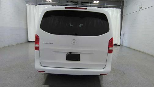 2022 Mercedes-Benz Metris Base