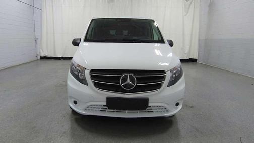 2022 Mercedes-Benz Metris Base
