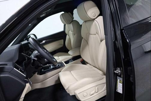 Mythos Black Metallic 2023 Audi Q5 45 S line Premium Plus