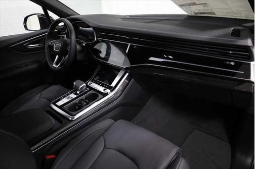 2025 Audi Q7 55 Prestige