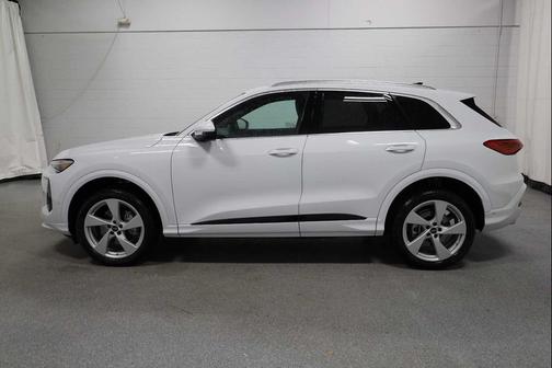 2025 Audi Q5 Premium Plus TFSI quattro S tronic