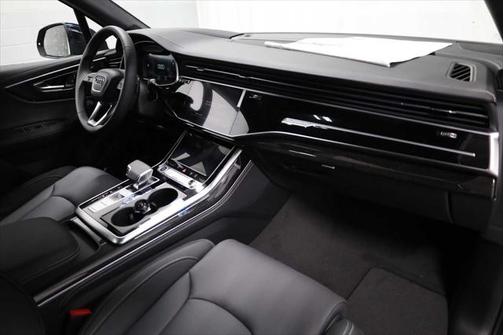 2025 Audi Q7 55 Prestige
