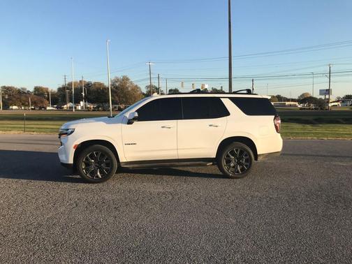 2023 Chevrolet Tahoe 4WD RST