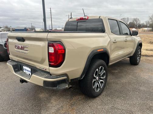 2024 GMC Canyon AT4
