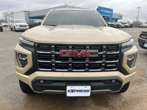 2024 GMC Canyon AT4