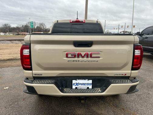 2024 GMC Canyon AT4