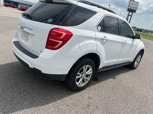 Summit White 2017 Chevrolet Equinox 1LT