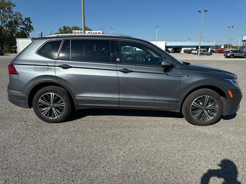 2024 Volkswagen Tiguan 2.0T Wolfsburg Edition