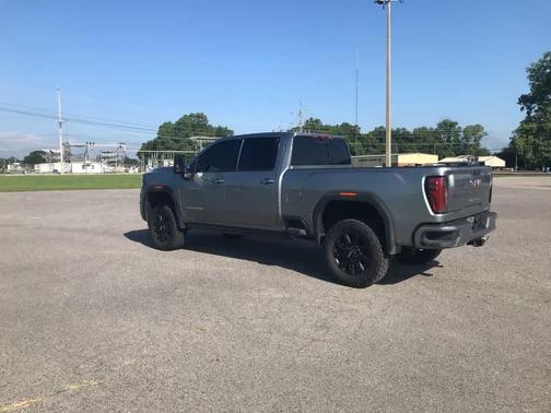 2024 GMC Sierra 2500 AT4