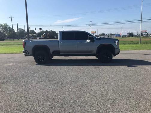 2024 GMC Sierra 2500 AT4