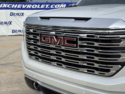 White Frost Tricoat 2024 GMC Sierra 1500 Denali