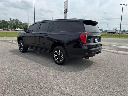 2024 GMC Yukon XL 4WD AT4