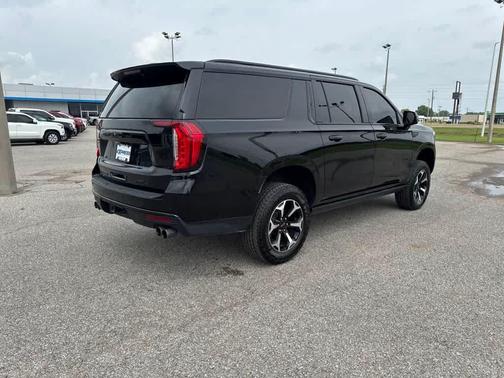 2024 GMC Yukon XL 4WD AT4