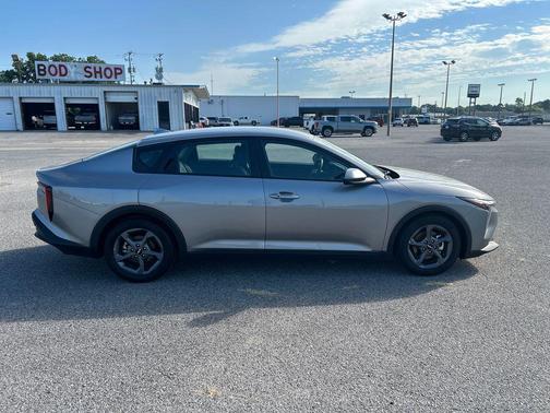 Steel Gray 2025 Kia K4 LXS