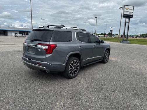 2020 GMC Acadia Denali