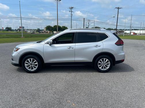 Brilliant Silver Metallic 2019 Nissan Rogue SV