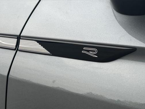 2024 Volkswagen Tiguan 2.0T SE R-Line Black 4MOTION