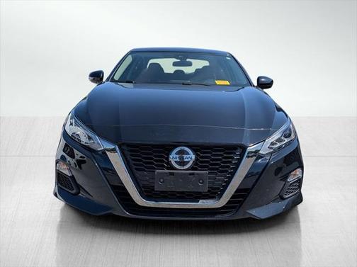 2022 Nissan Altima SR FWD